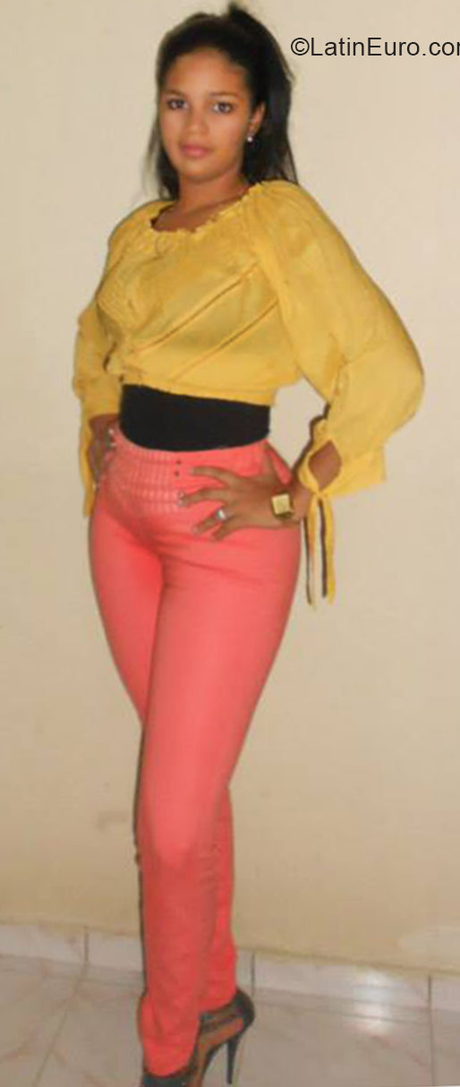 Date this passionate Dominican Republic girl Jana from Santiago DO21049
