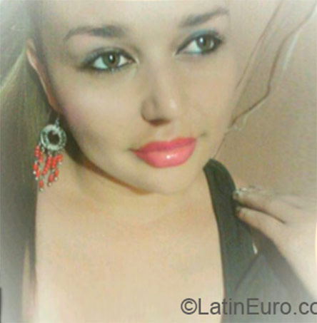 Date this nice looking Honduras girl Johana from Tocoa HN1414