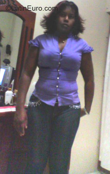 Date this passionate Dominican Republic girl Anabel from Santo Domingo DO21079