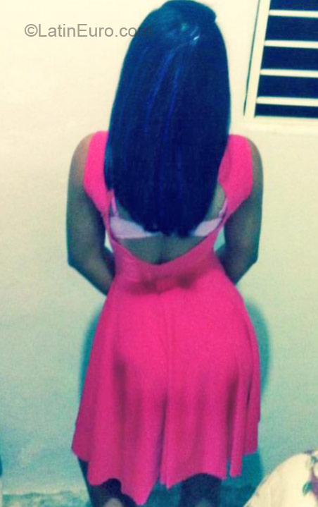 Date this tall Dominican Republic girl Paola from Santo Domingo DO21102