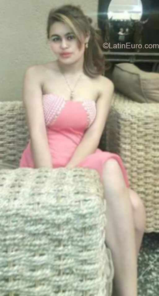 Date this attractive Honduras girl Damaris from Tegucigalpa HN1419