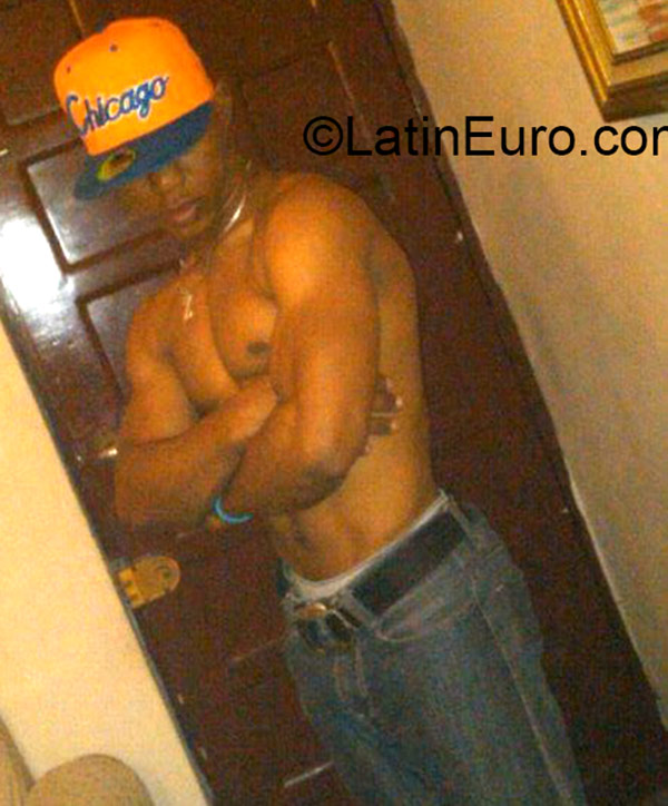 Date this young Dominican Republic man Jose from Santo Domingo DO21135