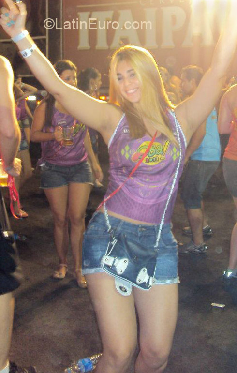 Date this nice looking Brazil girl Elaine from Sao Paulo BR9192