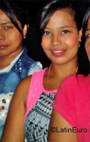 Date this sensual Colombia girl Gloria from Tulua CO16837