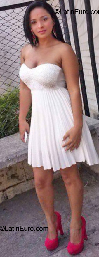 Date this hard body Colombia girl Nelcy from Medellin CO16840