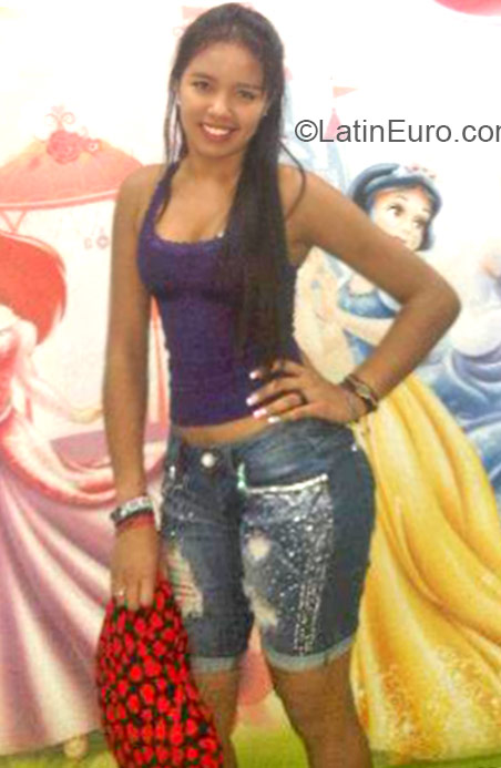 Date this young Colombia girl LuLu from Valledupar CO16897
