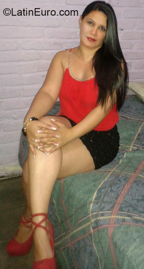 Date this delightful Honduras girl Gabriela from Tegucigalpa HN1440