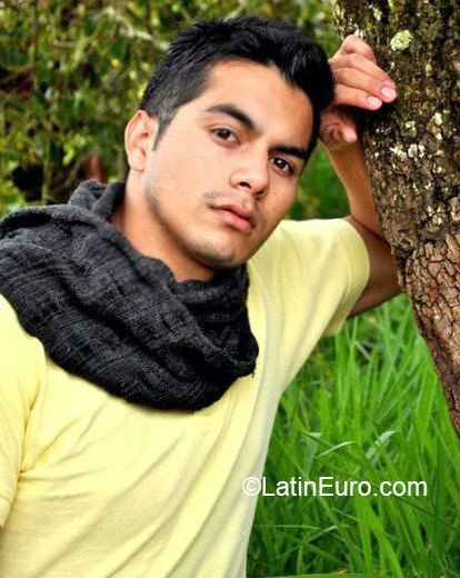 Date this pretty Colombia man Juan from Medellin CO16935