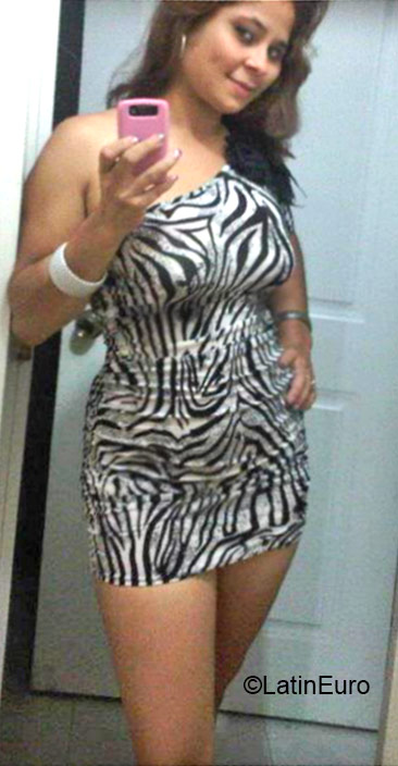 Date this pretty Dominican Republic girl Yeraldin from Santiago DO21341