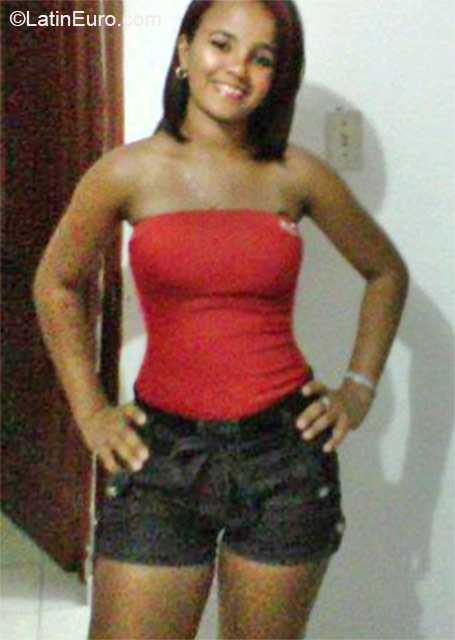 Date this athletic Dominican Republic girl Yokasta from Santiago DO21382