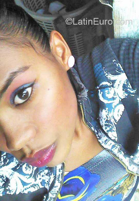 Date this tall Dominican Republic girl Raquel from San francisco de macoris DO21387