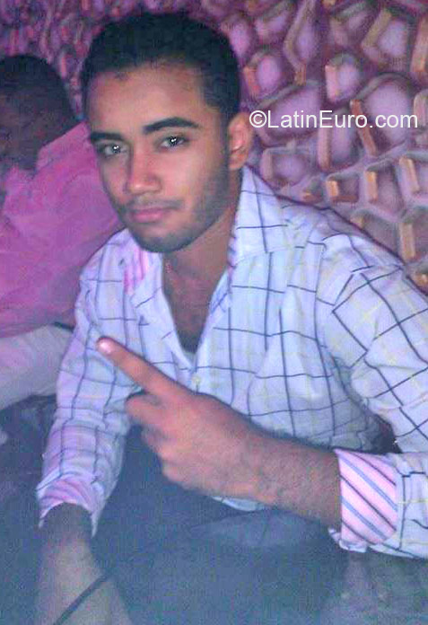 Date this charming Dominican Republic man Daniel del vill from Azua DO21416