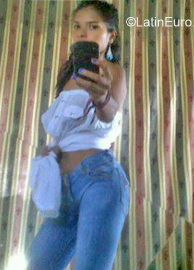 Date this hot Panama girl  from Panama City PA560