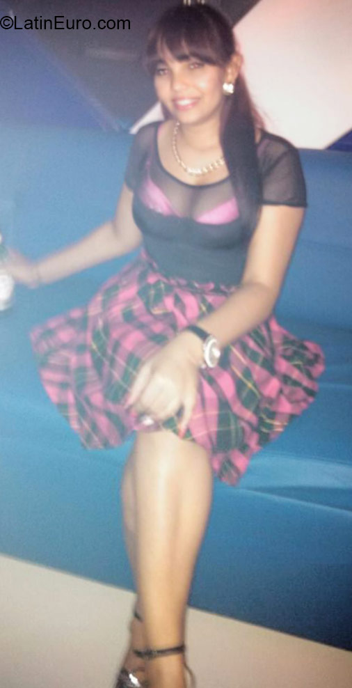 Date this athletic Dominican Republic girl Maria from Santo Domingo DO21487