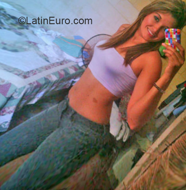 Date this sultry Honduras girl Gloria Samantha from Honduras HN1482