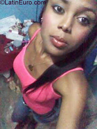 Date this fun Dominican Republic girl Rosa from Santo Domingo DO21564
