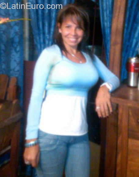 Date this fun Venezuela girl Ibys from Caracas VE427