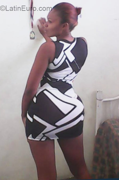 Date this fun Dominican Republic girl Orquidia from Santo Domingo DO21616
