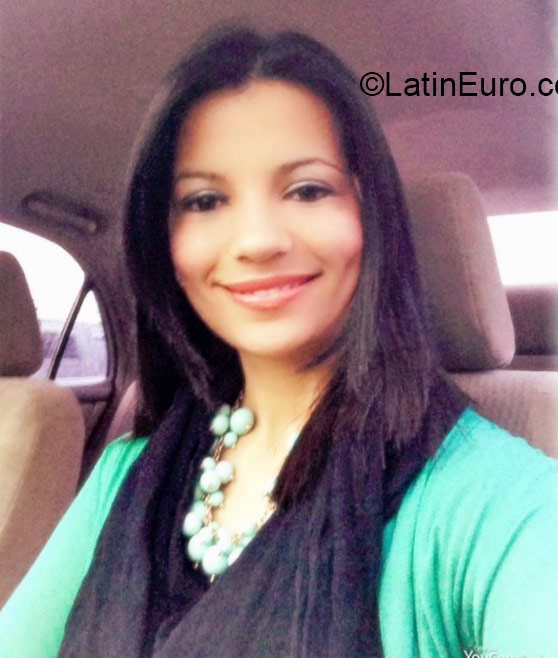 Date this charming Honduras girl Lidia from San Pedro Sula HN1476