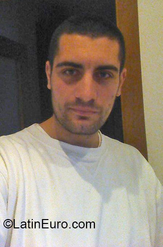 Date this passionate Italy man Reppuccio from Napoli IT241