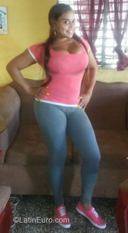 Date this sensual Dominican Republic girl Maria from Santo Domingo DO21806