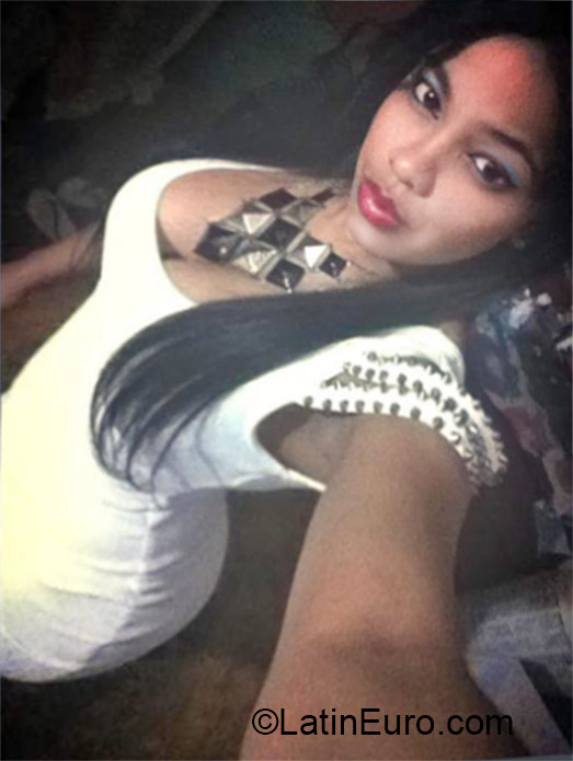 Date this pretty Dominican Republic girl Edilizia from san francisco de macoris DO21826