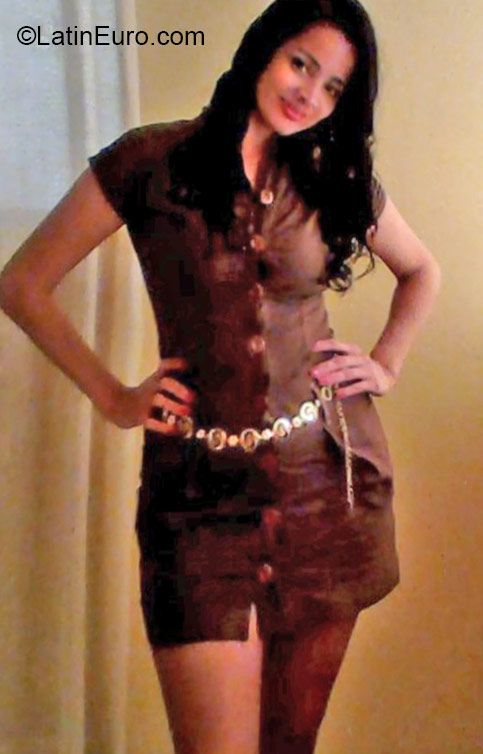 Date this hot Colombia girl Ixabel from Bogota CO17212