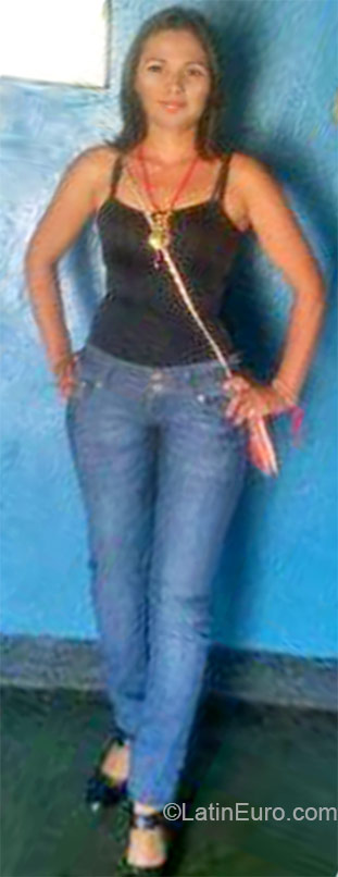 Date this happy Venezuela girl Maria from Lara VE461