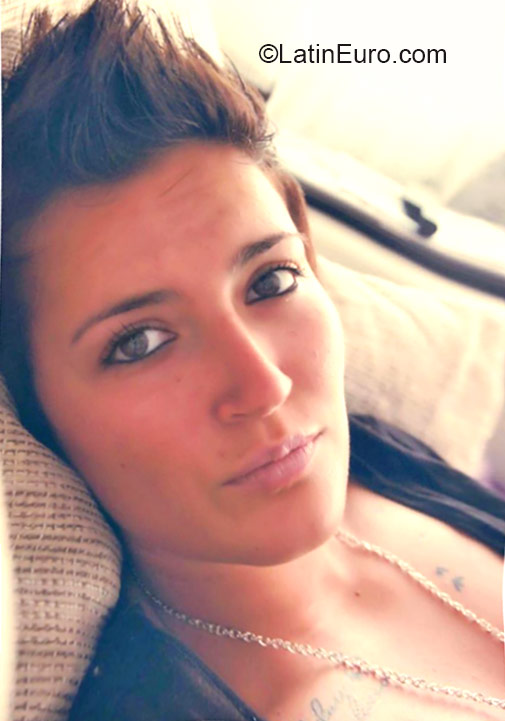 Date this passionate Germany girl Yvie from Stuttgart DE366