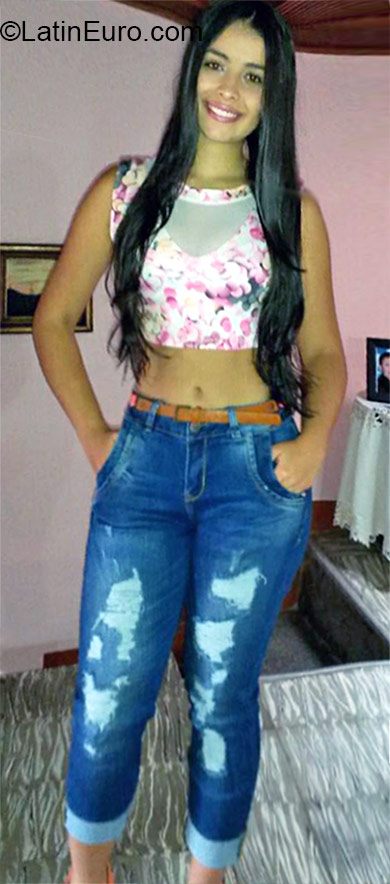 Date this tall Colombia girl Yuliania from Cali CO17265