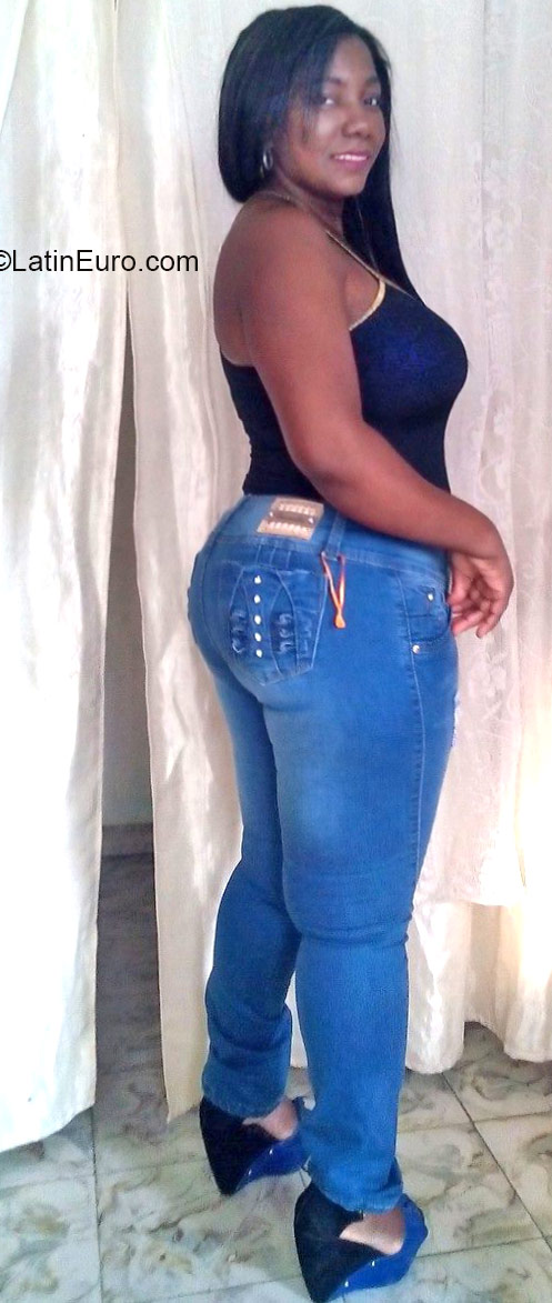Date this lovely Colombia girl Marilu from Cali CO17267