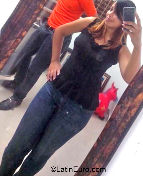 Date this tall Dominican Republic girl Anabel from Santiago DO21960