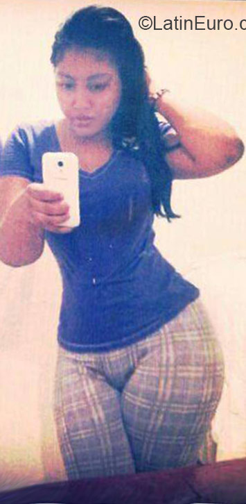 Date this hard body Dominican Republic girl Angie from Santo Domingo DO21961