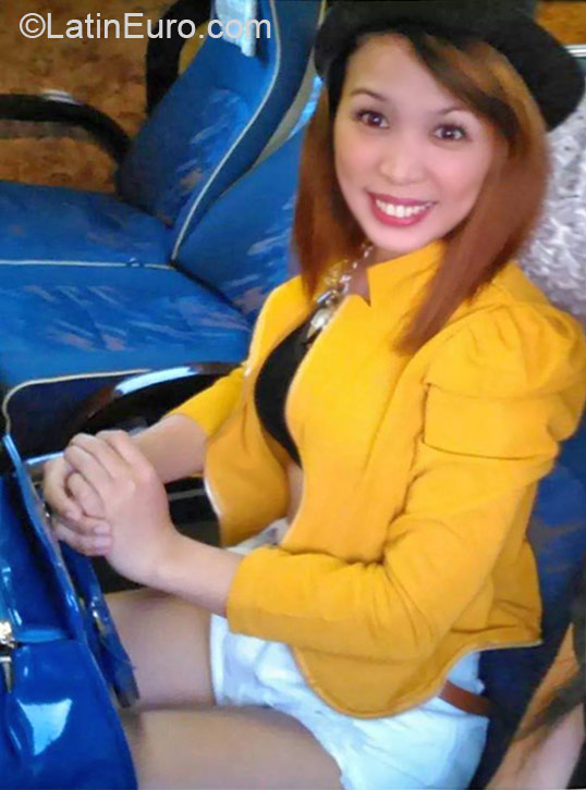 Date this gorgeous Taiwan girl Mishey from Tainan TW8