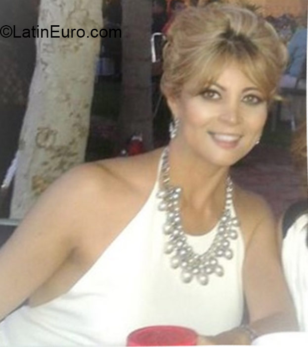 Date this sensual Mexico girl Elsa from Torreon, Coah. MX1403