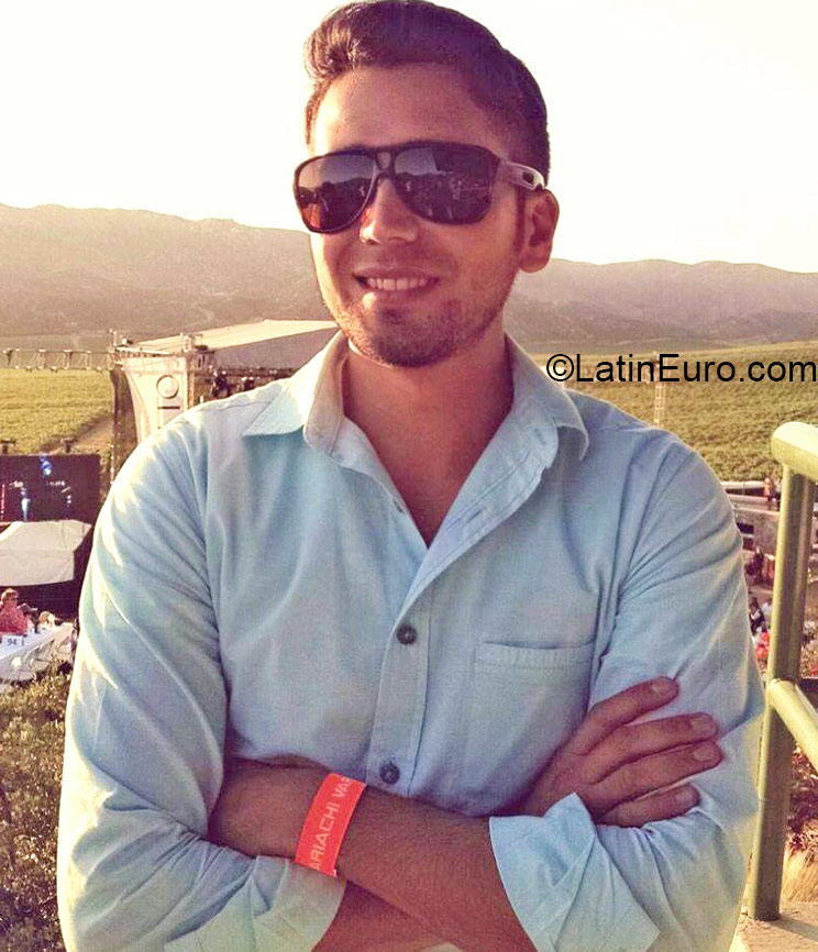 Date this hot Mexico man Servando from Ensenada MX1405