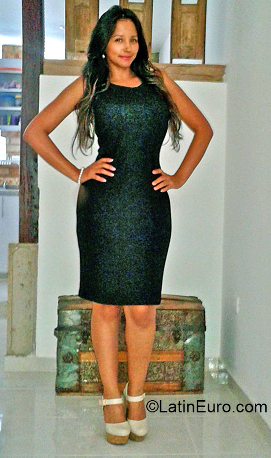 Date this exotic Colombia girl TRANQUILA from Cali CO17372