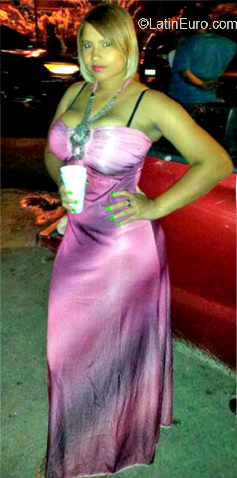 Date this young Dominican Republic girl Daurany from Santo Domingo DO22362