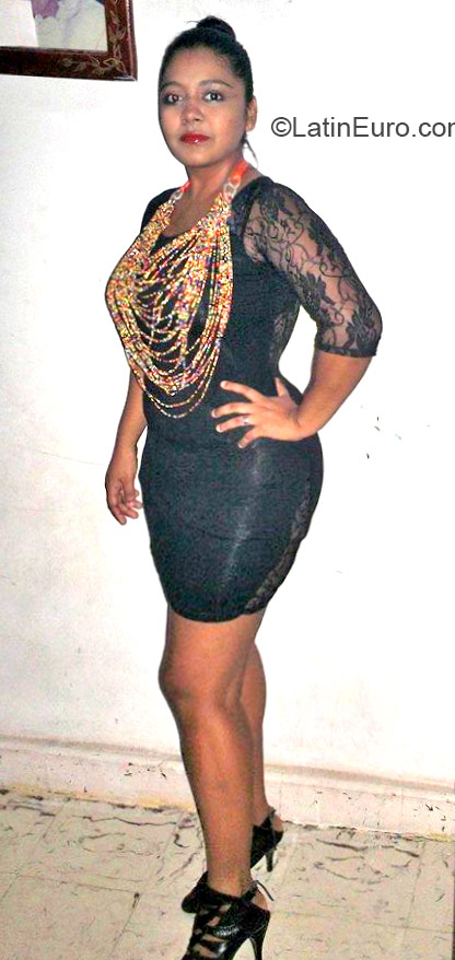 Date this foxy Colombia girl Brina from Barranquilla CO17444