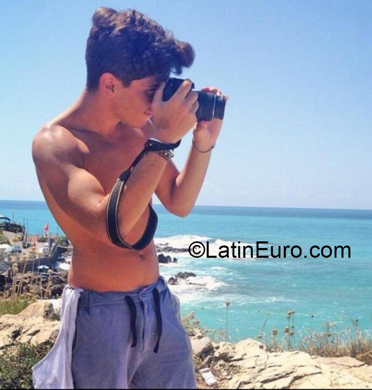 Date this stunning United States man Leo from New York US16180