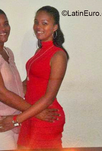 Date this sensual Dominican Republic girl Susy from Bani DO22304