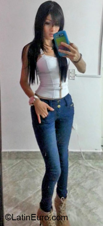 Date this fun Colombia girl Leidi arsila from Medellin CO17501
