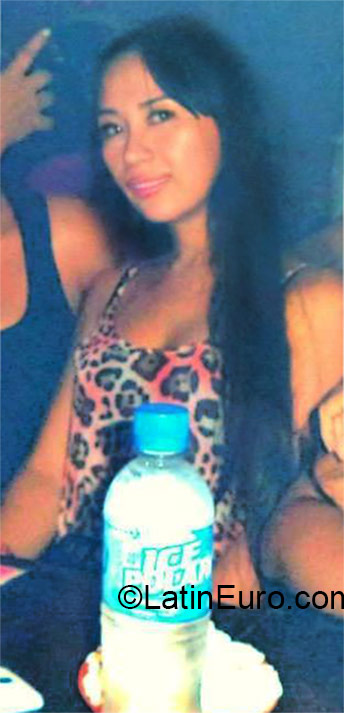 Date this stunning Colombia girl Natalia from Medellin CO17517