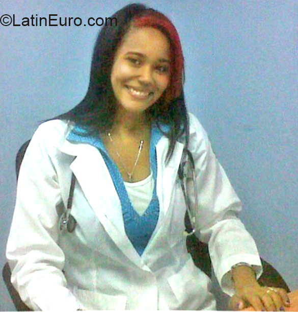 Date this happy Dominican Republic girl ROSA from Santiago DO22356
