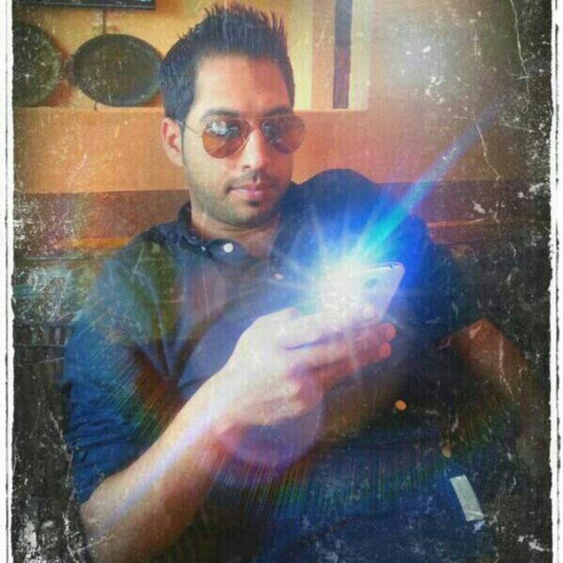 Date this tall United Arab Emirates man Waheed from Dubai AE41