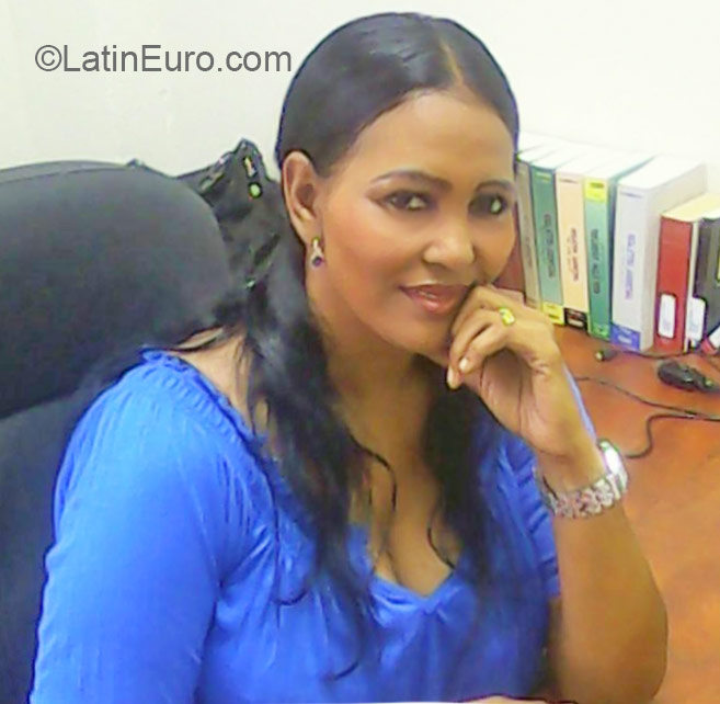 Date this lovely Dominican Republic girl Bianca from Santo Domingo DO22460