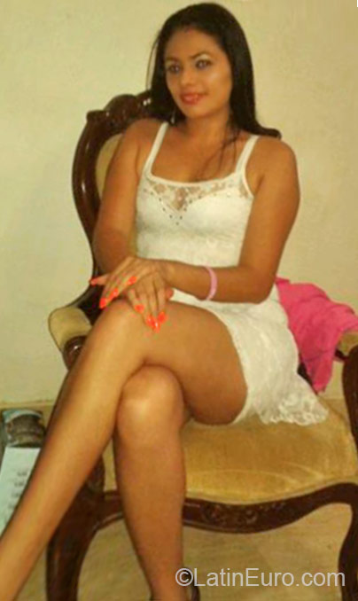 Date this voluptuous Colombia girl Milena from Villavicencio CO17633