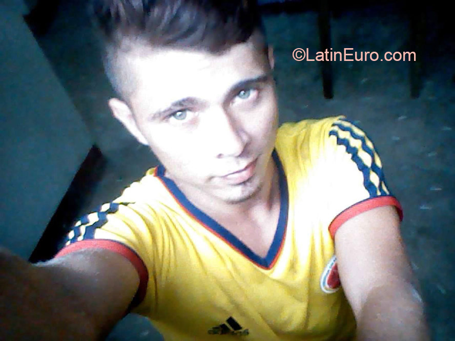 Date this sultry Venezuela man Jefferson from La fria VE551