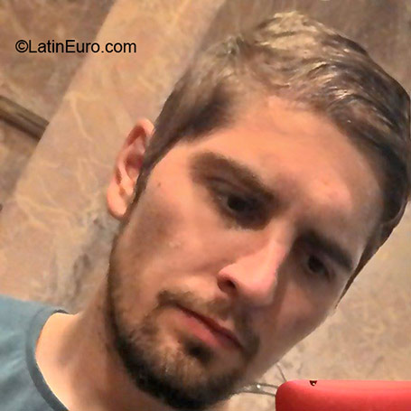 Date this young Venezuela man Skp from Caracas VE565