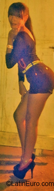 Date this sultry Dominican Republic girl Kelly from Hato Mayor Del Rey DO23012